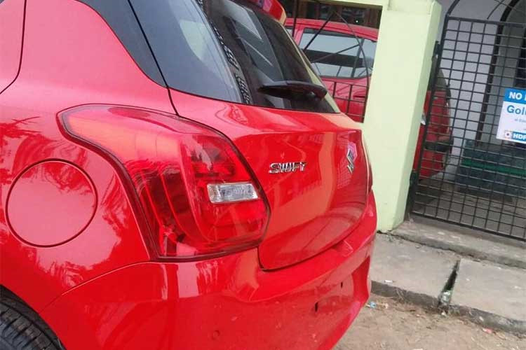 Xe giá rẻ Suzuki Swift 2018 lộ diện trước ngày ra mắt